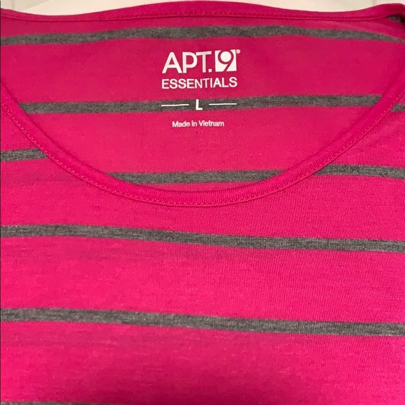 Women’s pink w grey strips, quarter length sleeves - Picture 6 of 6